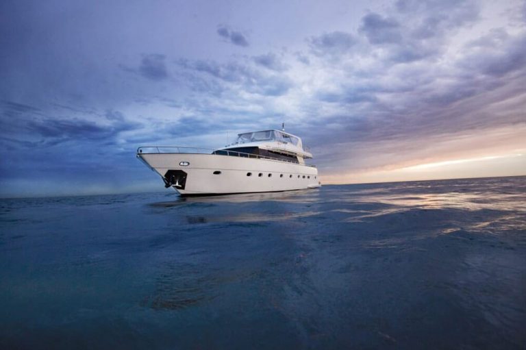 yacht hire melbourne