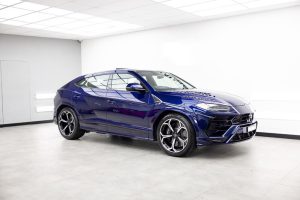 Lamborghini Urus White </br> 4.0L Twin Turbo V8