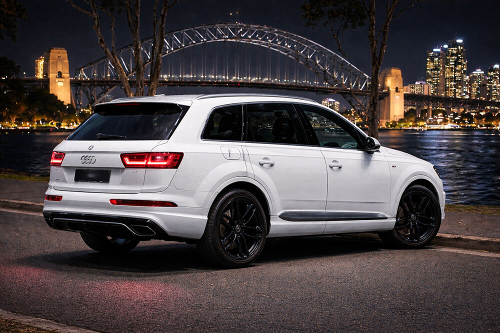 Audi Q7-Plumpton-Car-Hire-02