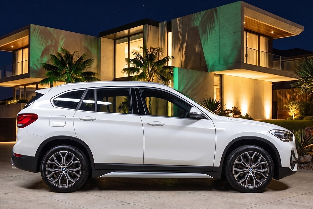 BMW-X1-SUV-Car-Hire-Chauffeur-Edmondson-Park-02