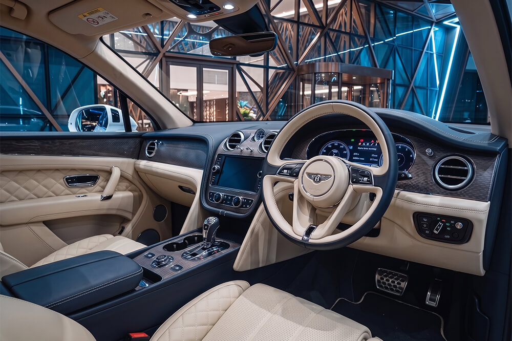 Bentley-Bentayga-SUV-Car-Hire-Southport-04