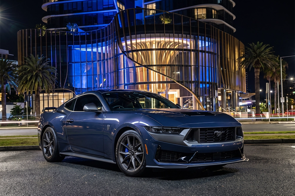 Ford Mustang Dark Horse