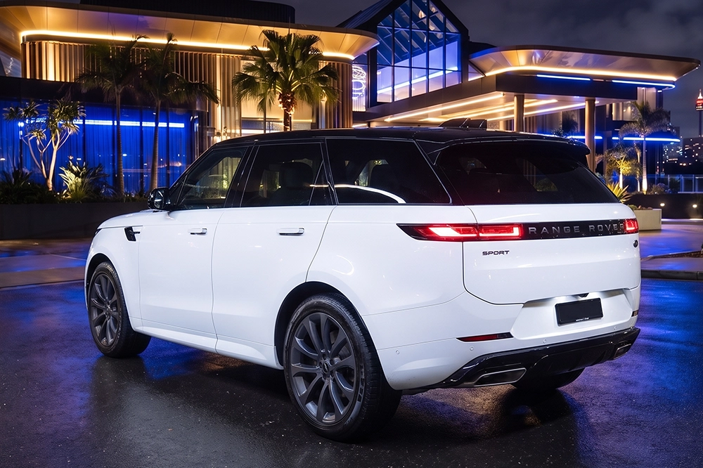 Range-Rover-Sport-SUV-Car-Hire-Edmondson-Park-03