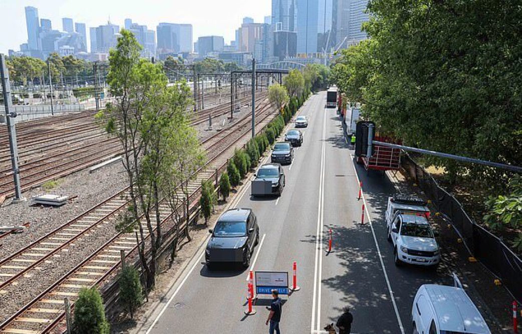 Taylor-Swift-Convoy-04